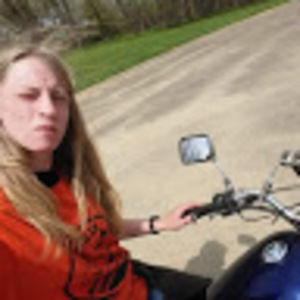 Meet your Posher, Lora